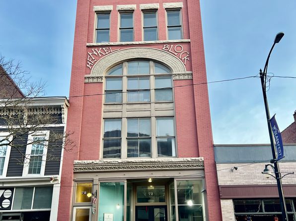 72 E Market St APT 401