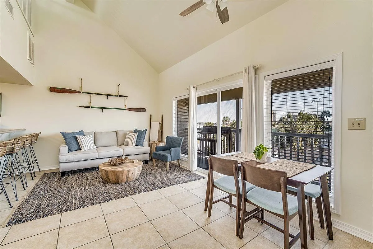 336 Fort Pickens Rd — Photo 3