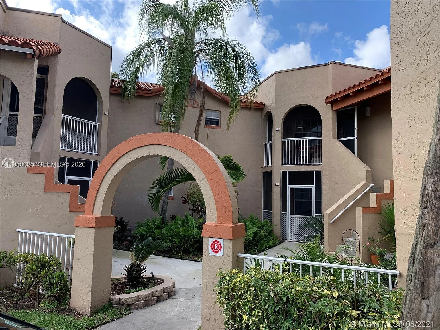 Windmill Lakes I Condo — Photo 2