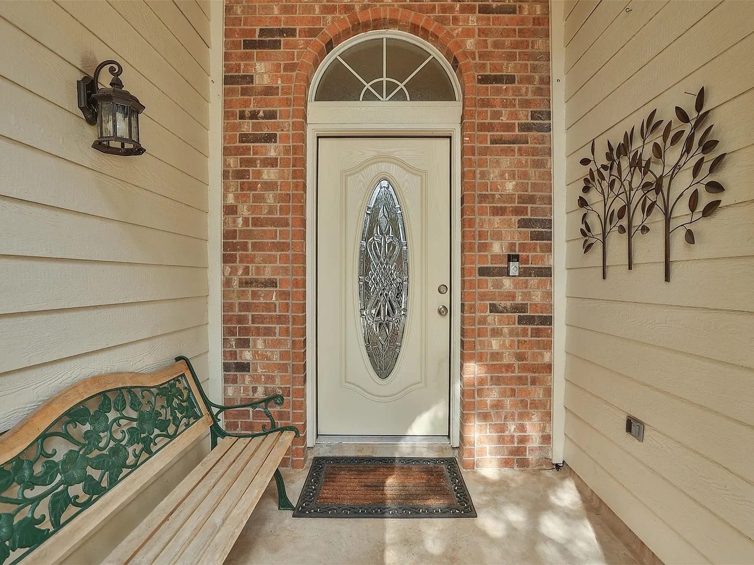 3 bed, 2.0 bath, 1676 sqft, $2,000 — Photo 3
