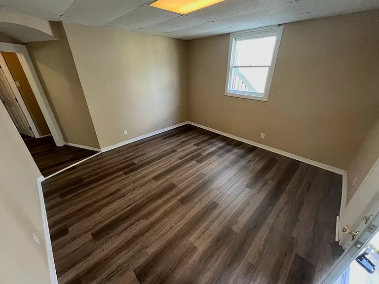 172 Hamline Ave — Photo 6