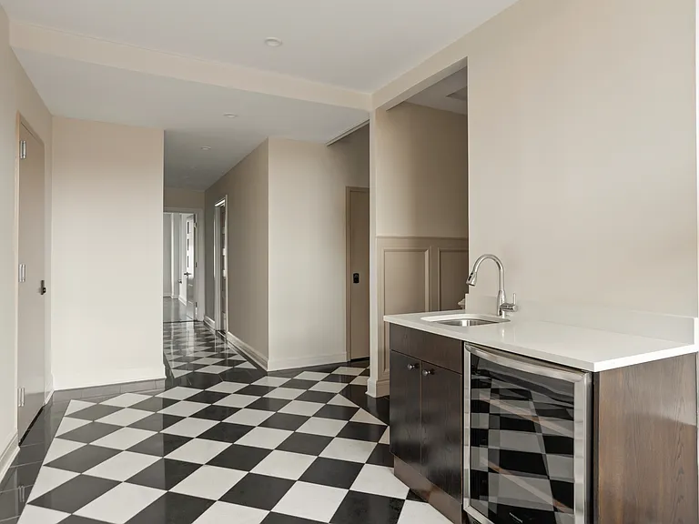 18-10 Astoria Blvd #PENTHOUSE — Photo 11