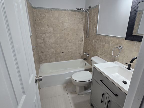 5th image of 1581 NE 34th Ct APT 113
