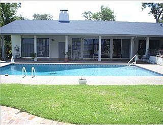 2nd image of 4508 Country Club Pl