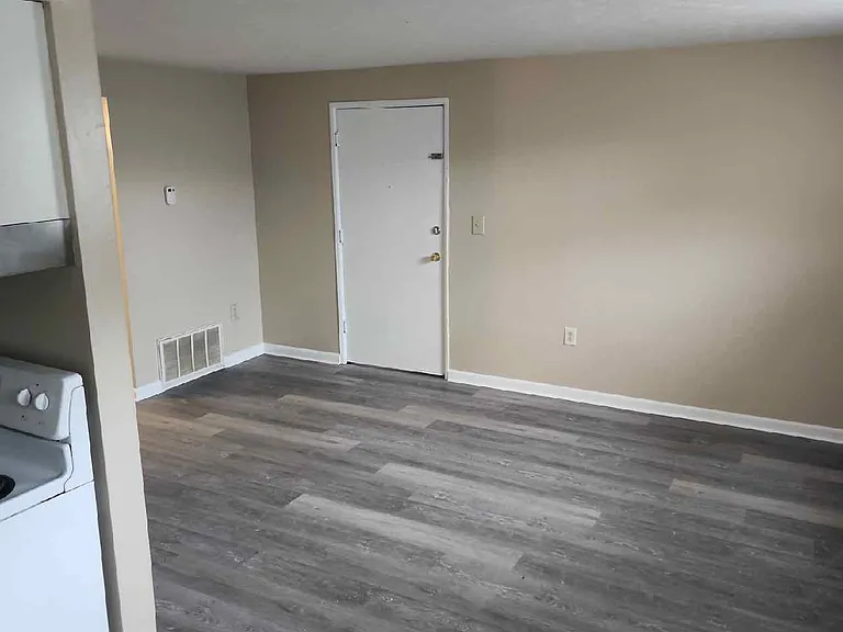 4902 Saddlebrook Ln — Photo 17