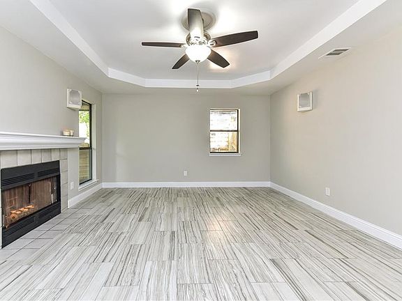 5th image of 2745 Buna Dr