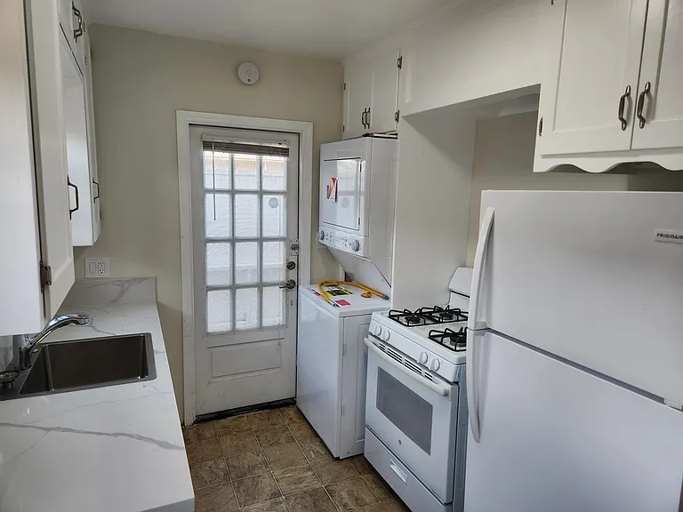 132 Ivy St — Photo 8