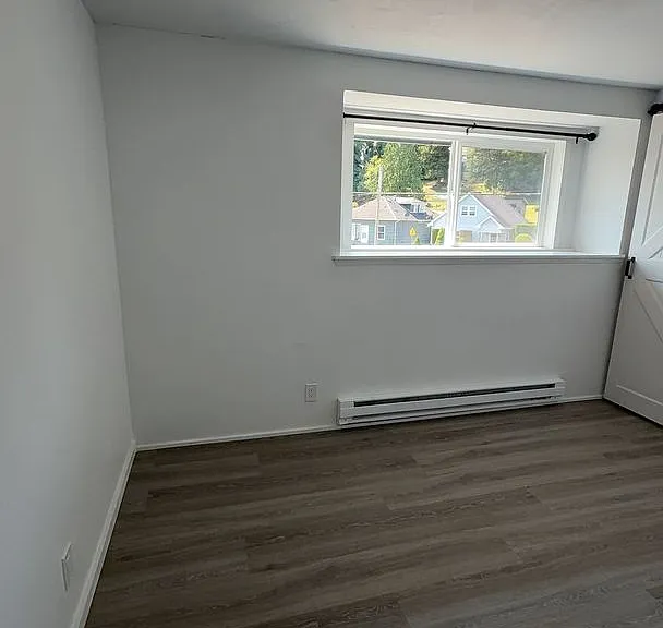 600 N B St — Photo 1