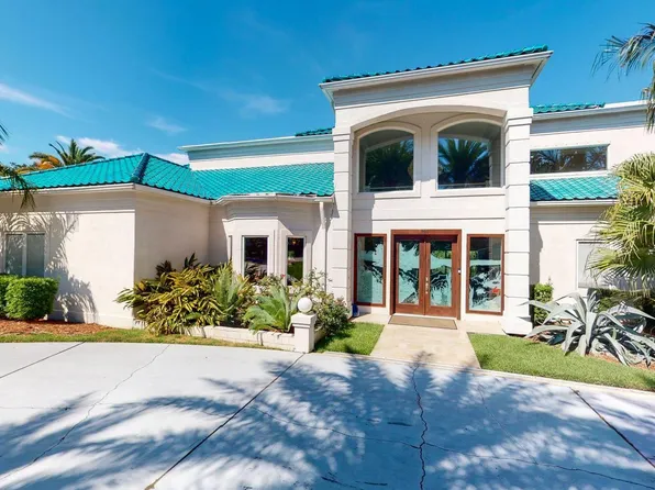 121 Chanteclaire Cir, Gulf Breeze, FL 32561