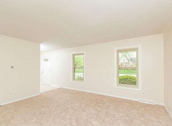 4th image of 956 Bexley Dr