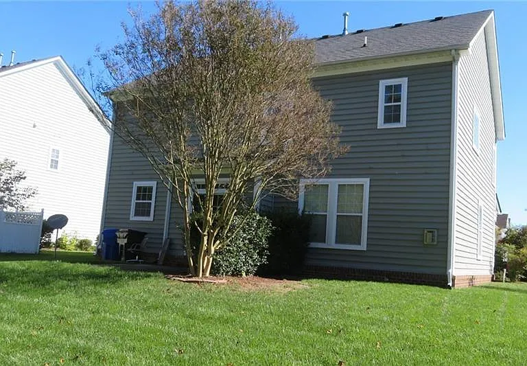 2207 Tuliptree Cir — Photo 3