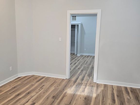 2nd image of 765 N Belleview Pl