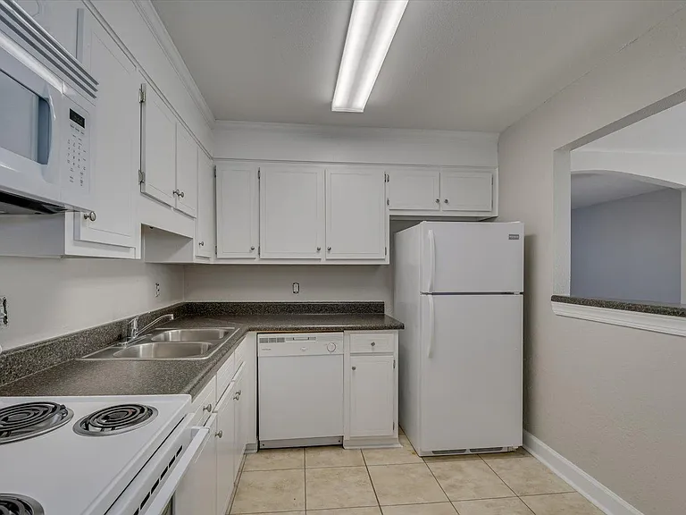 Wheeler Woods Apartments — Photo 19