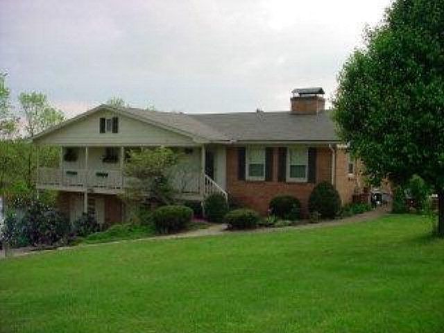 1st image of 4974 Goggins Ln