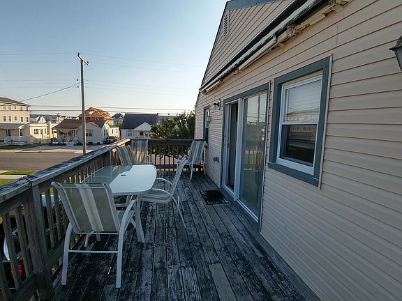 2nd Floor - Long deck view