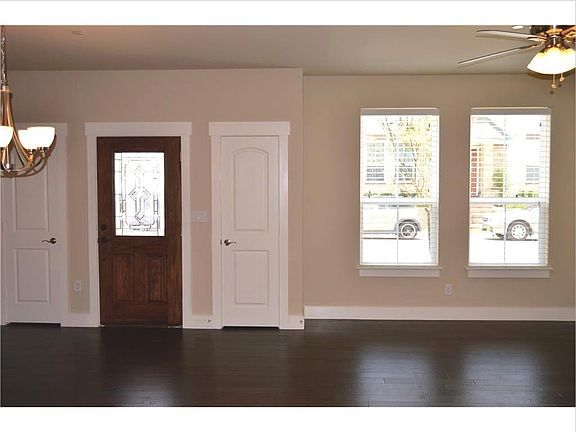 2nd image of 211 Lily Ln