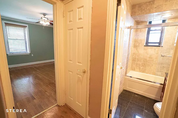 Sold by Sterea Agency | media 10