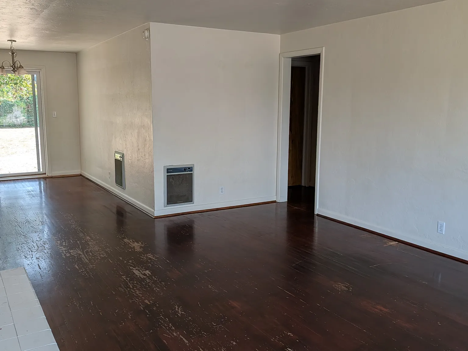 3 bed, 1266 sqft, $2,000 — Photo 3