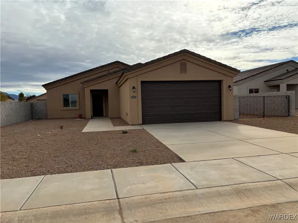 3300 E Farm Crest Ave, Kingman, AZ 86409