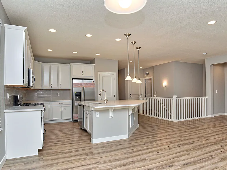 401 Tippen Pl — Photo 9