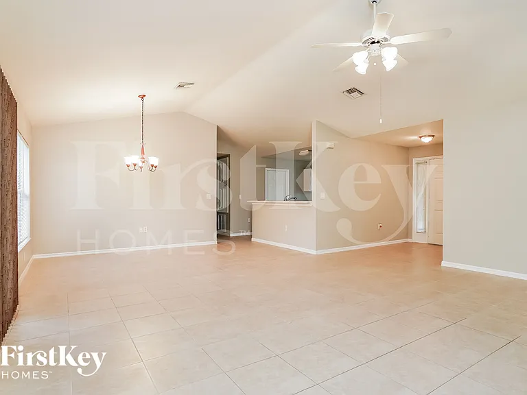 226 North Ave — Photo 6