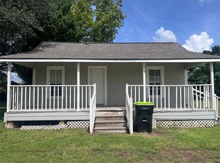 613 S Harrison Ln, Wharton, TX 77488