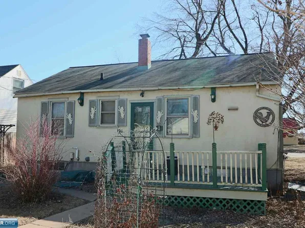 1105 13th St S, Virginia, MN 55792