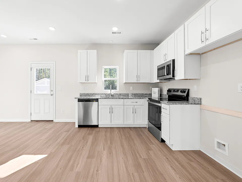 170 Crown Ct