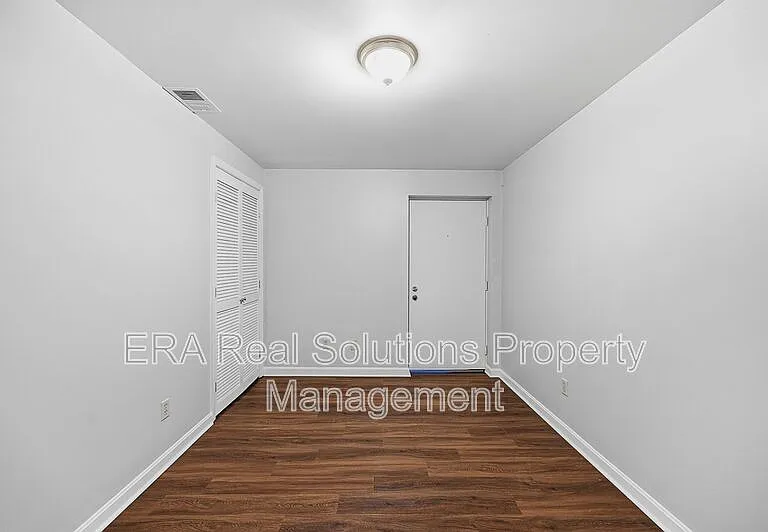 255-257 Loraine Ave #5 — Photo 26