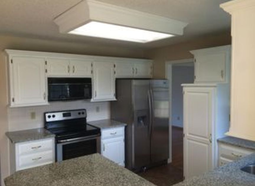 1st image of 15821 Maple St