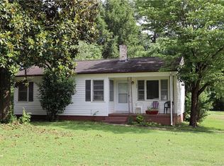 592 Hartness Rd, Statesville, NC 28677