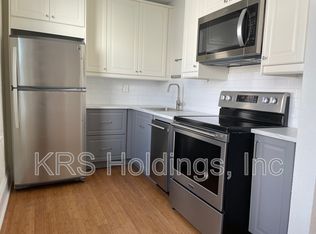 423 London St UNIT 3, Portsmouth, VA 23704