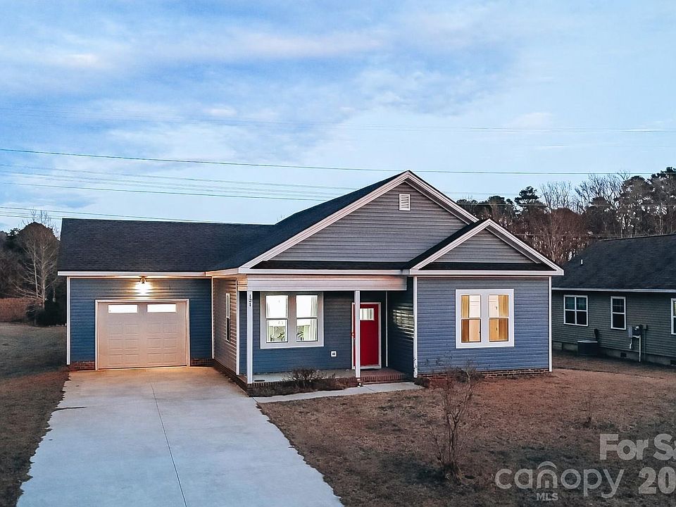 1st image of 121 Meadow Ridge Ln