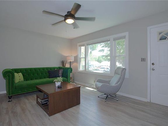 2nd image of 10424 Oakland Ave