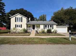 425 Schoolhouse St, Ortonville, MI