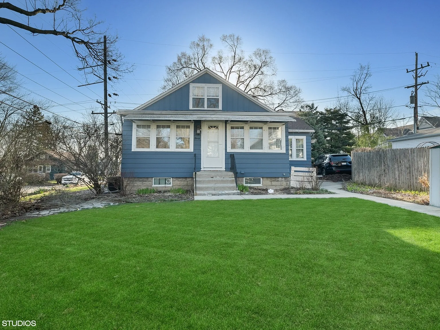 3 bed, 1.5 bath, 1200 sqft, $2,150 — Photo 1