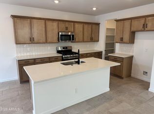 2270 S Jeffry St, Gilbert, AZ 85295