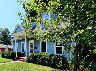 1004 N Main St, Three Rivers, MI 49093