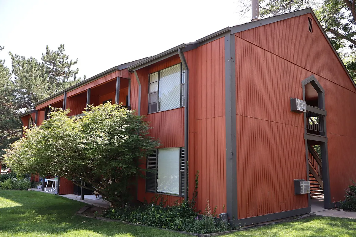 Building Photo - 1625 W Elizabeth St #L4