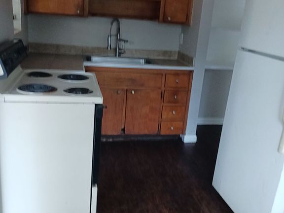 4th image of 9120 Jefferson Ave