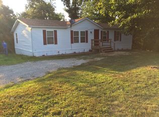 21605 N George Ln, Dix, IL 62830