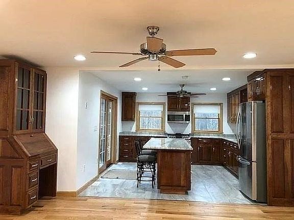 4th image of 20 Academy Ave