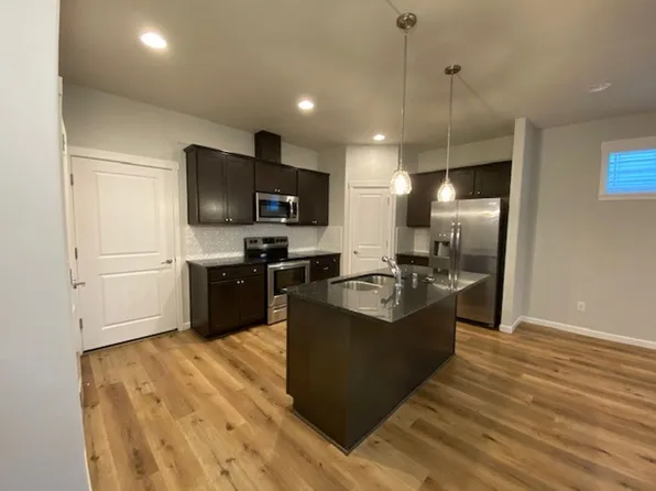 5800 NE 56th Pl, Vancouver, WA 98661