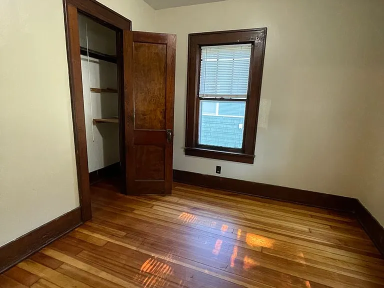 1413 Center St — Photo 6