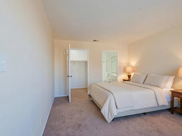 CYPRESS CONDOMINIUMS — Photo 7