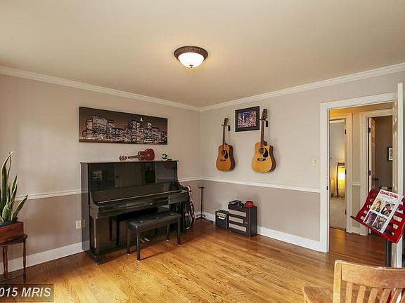 3rd image of 7395 Woodstone Ct