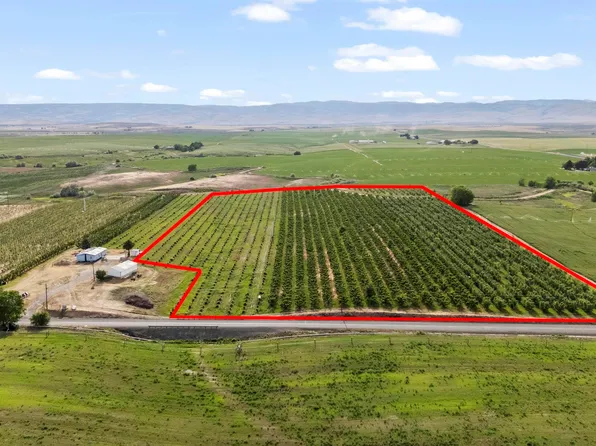 1410 Stephenson Rd, Wapato, WA 98951