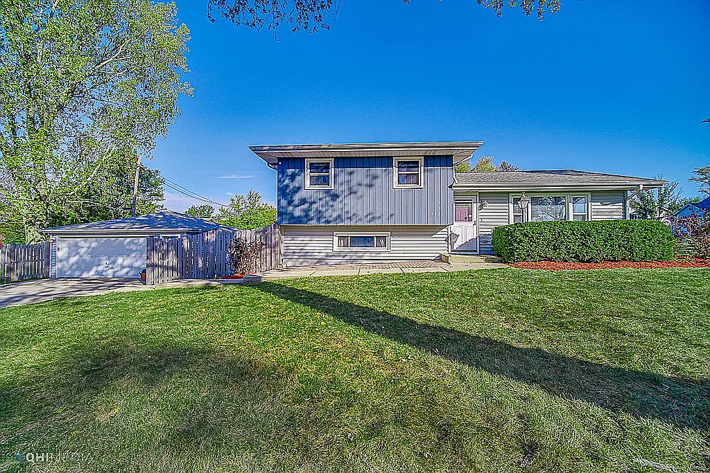 2430 61st St photo 1