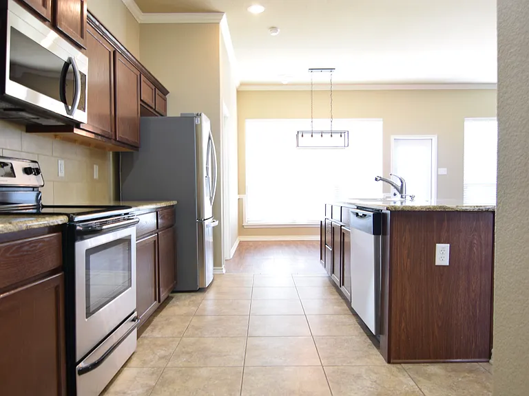 7316 Amber Meadow Loop — Photo 4