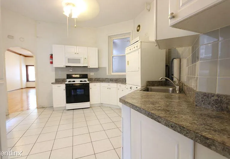 1414 W Polk St #1 — Photo 8